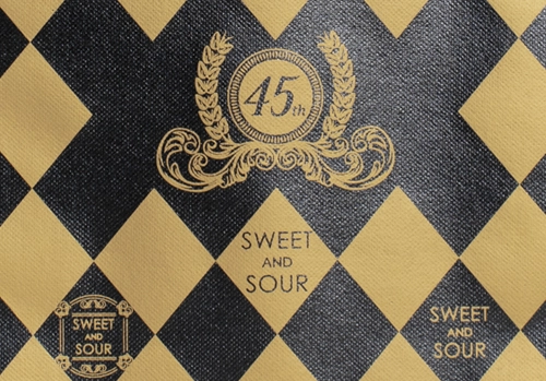 本体ラミ生地色：089 黒×印刷色：赤金（DIC619）